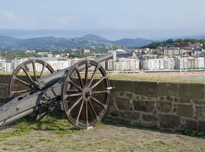 Old cannon. San Sebastian tour.